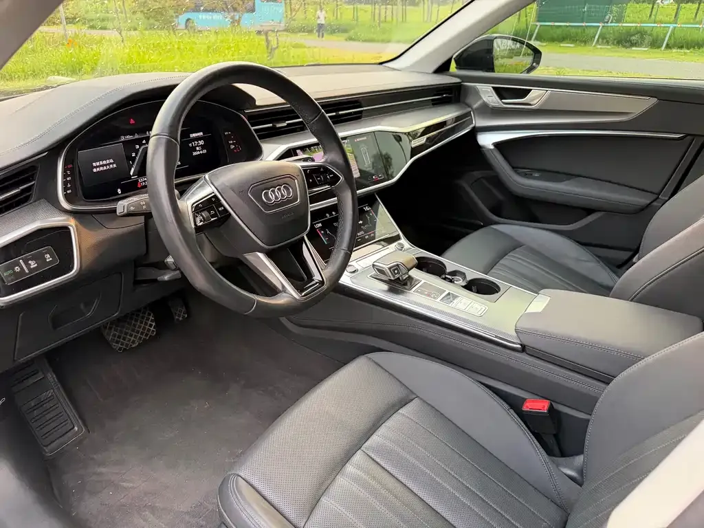 Audi A6 (Import) 2023 из CN, фото 4