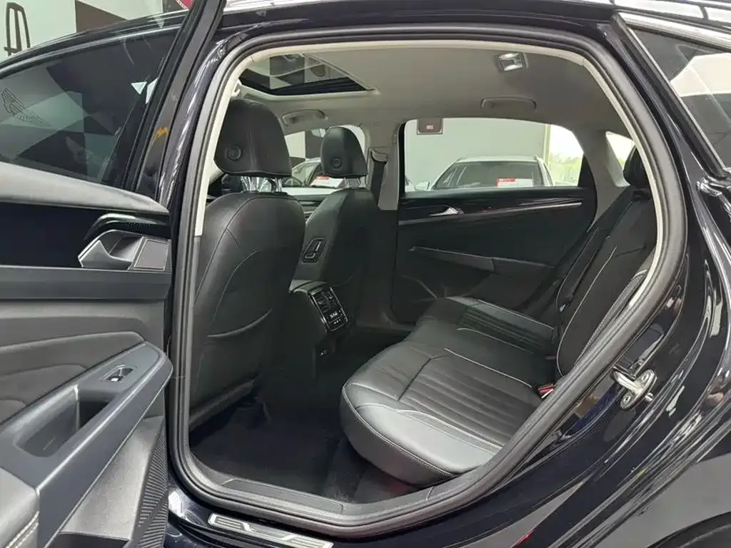 Volkswagen Passat — фото 3