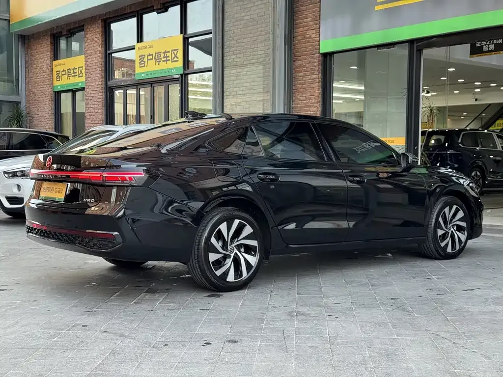 Volkswagen Passat — фото 3