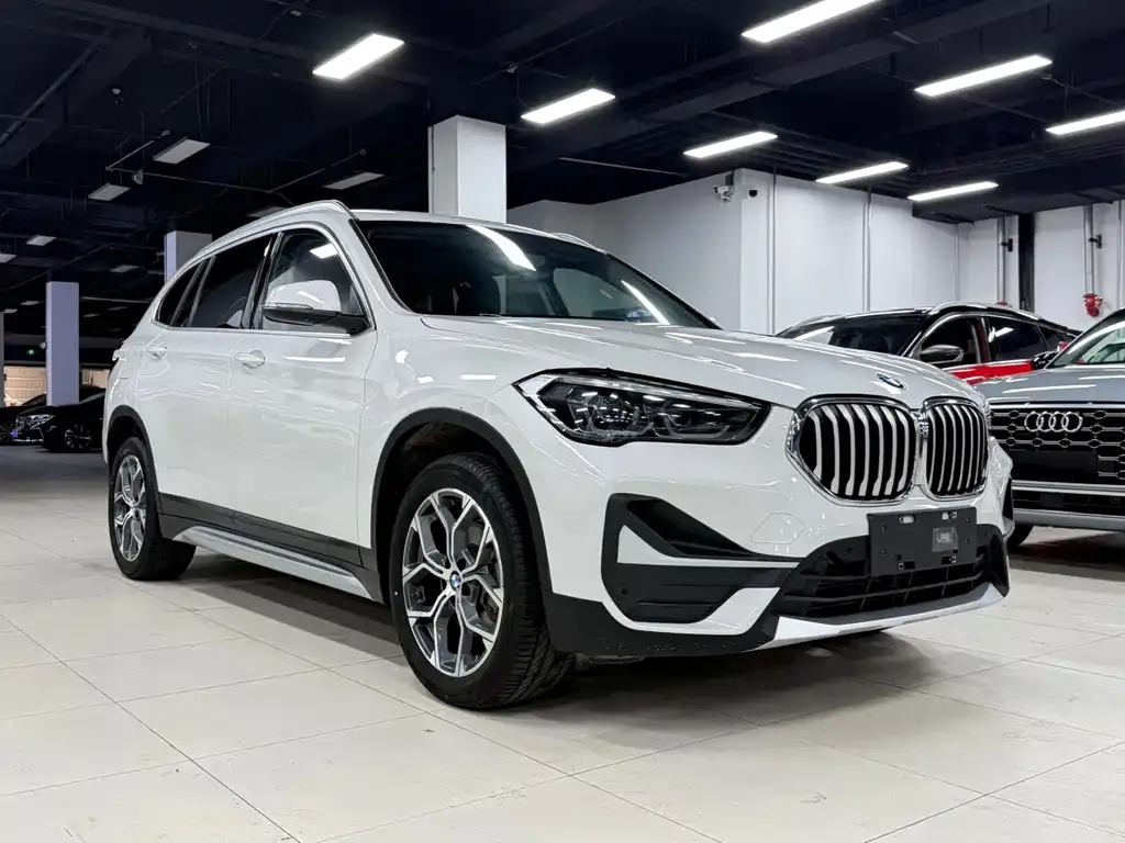 BMW X1 — фото 7