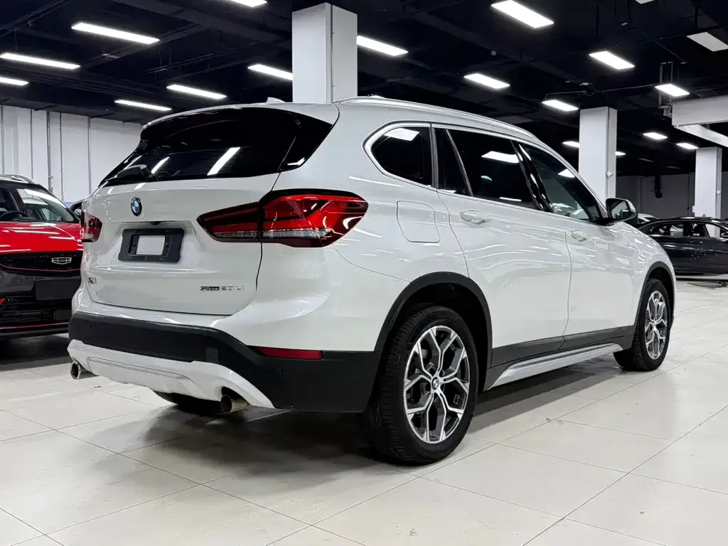 BMW X1 — фото 3