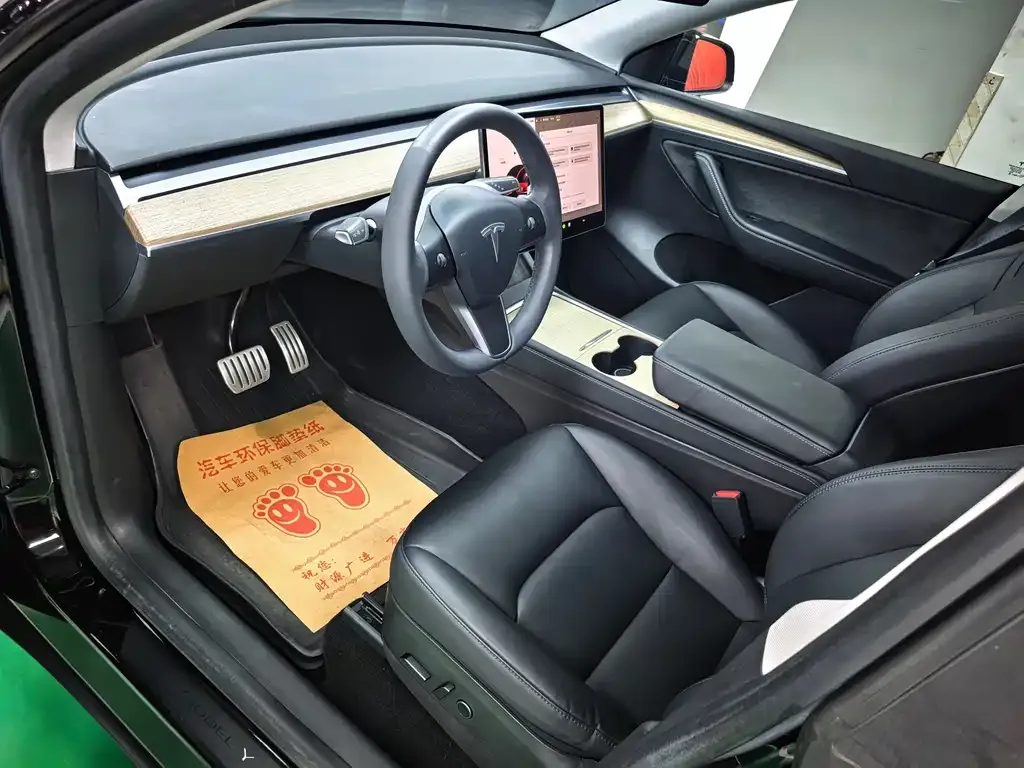 Tesla Model Y — фото 4