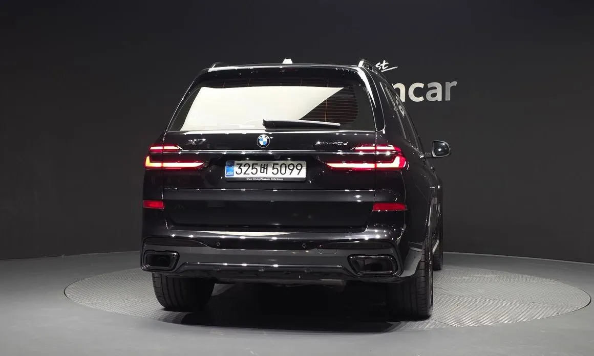 BMW X7 — фото 2