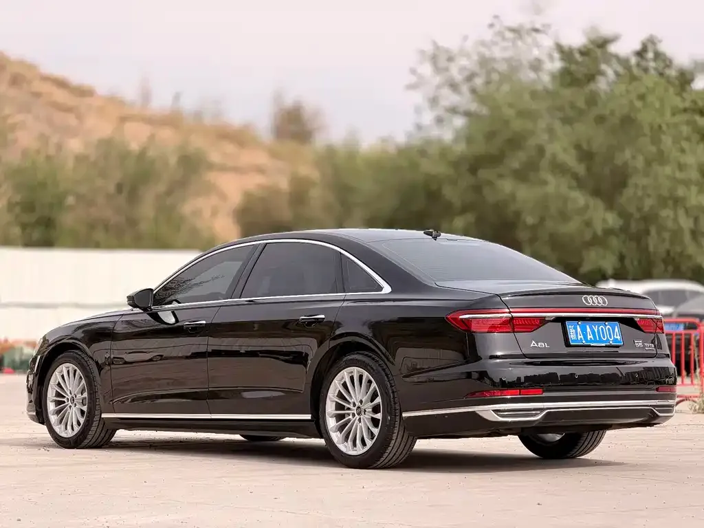 Audi A8 2021 из CN, фото 7