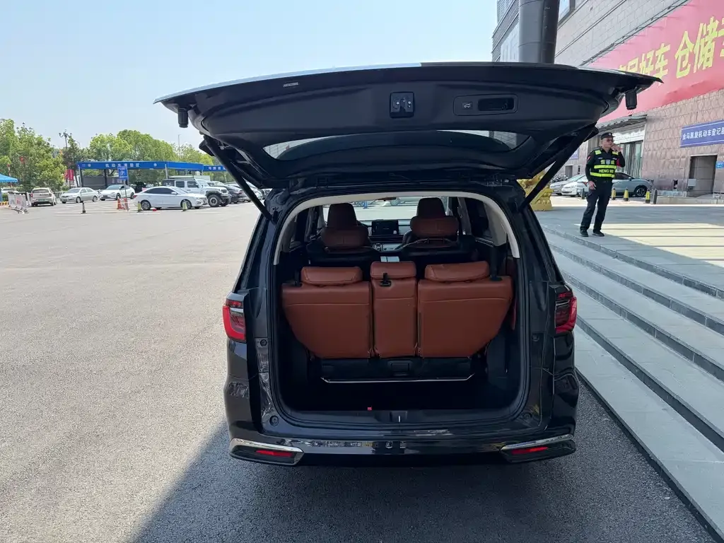 Honda Odyssey 2024 из CN, фото 10
