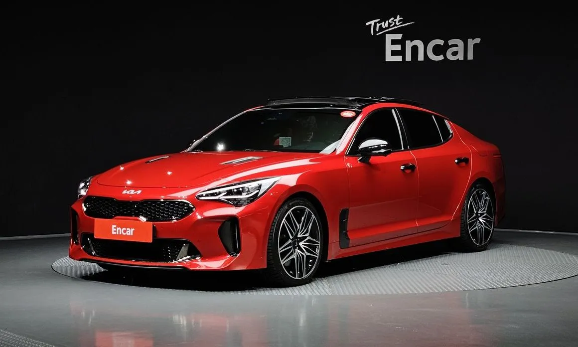 Kia Stinger — фото 1