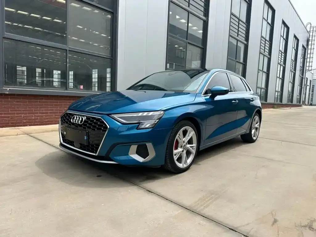 Audi A3 — фото 1