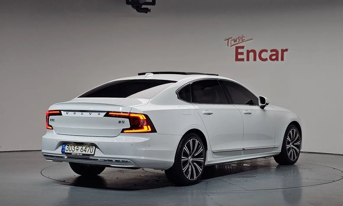 Volvo S90 — фото 4