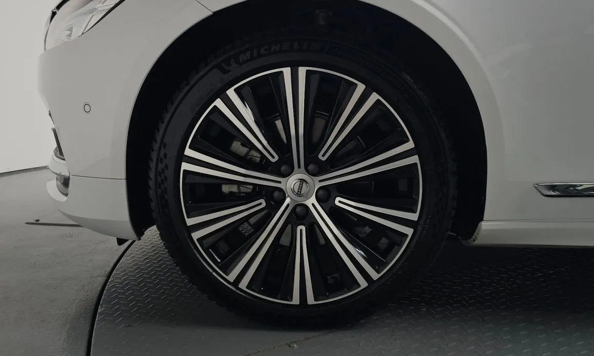 Volvo S90 — фото 10