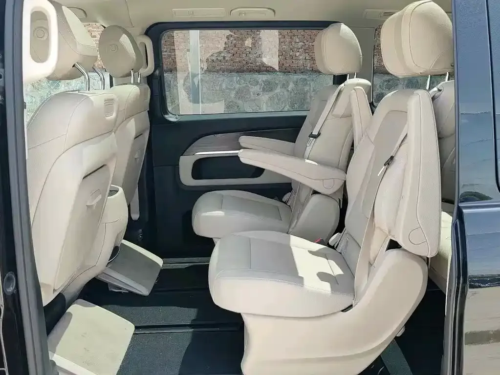 Mercedes-Benz V-Class — фото 6
