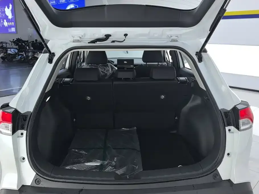 Toyota Corolla Cross — фото 2