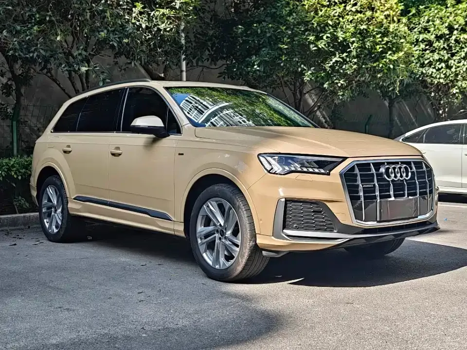 Audi Q7 — фото 8