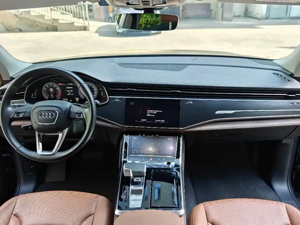 Audi Q7 — фото 2