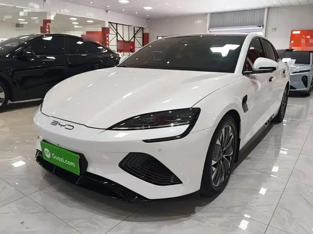 BYD Seal — фото 3