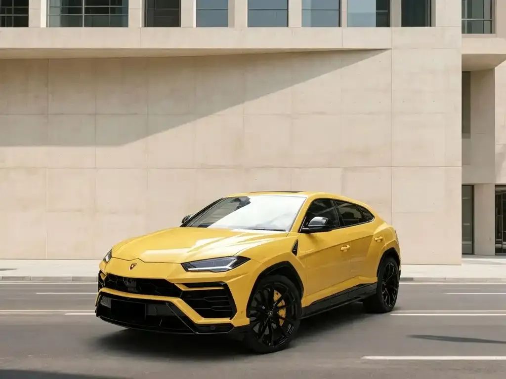 Lamborghini Urus — фото 1
