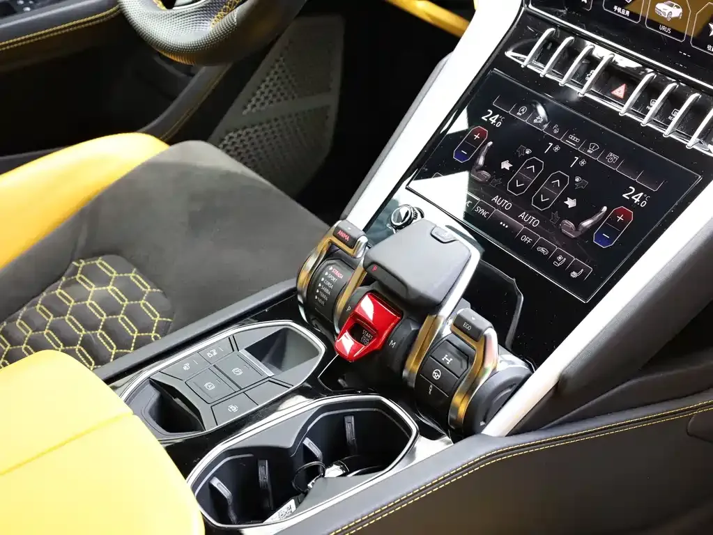 Lamborghini Urus — фото 3