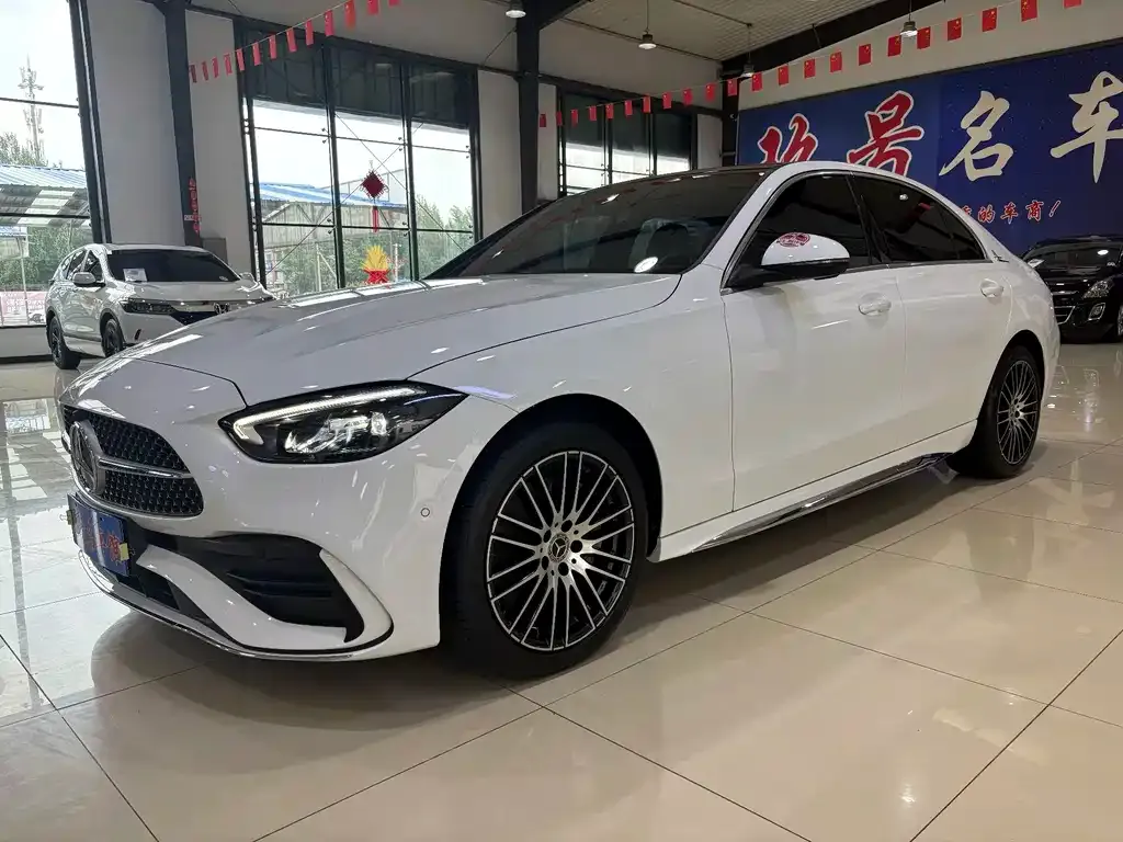 Mercedes-Benz C-Class — фото 1