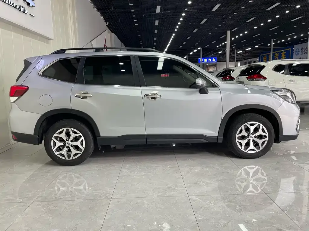 Subaru Forester 2021 из CN, фото 5