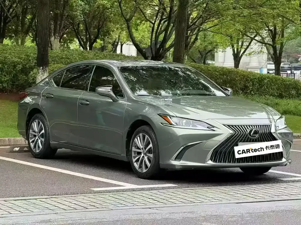 Lexus ES — фото 9