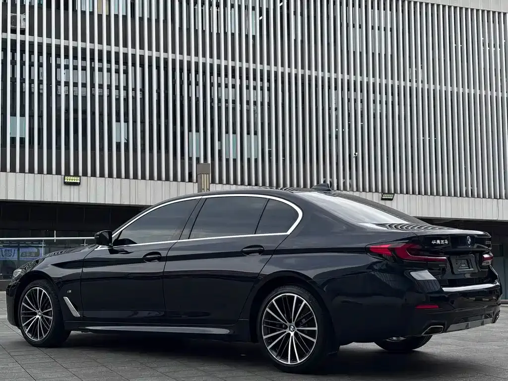 BMW 5 Series — фото 3