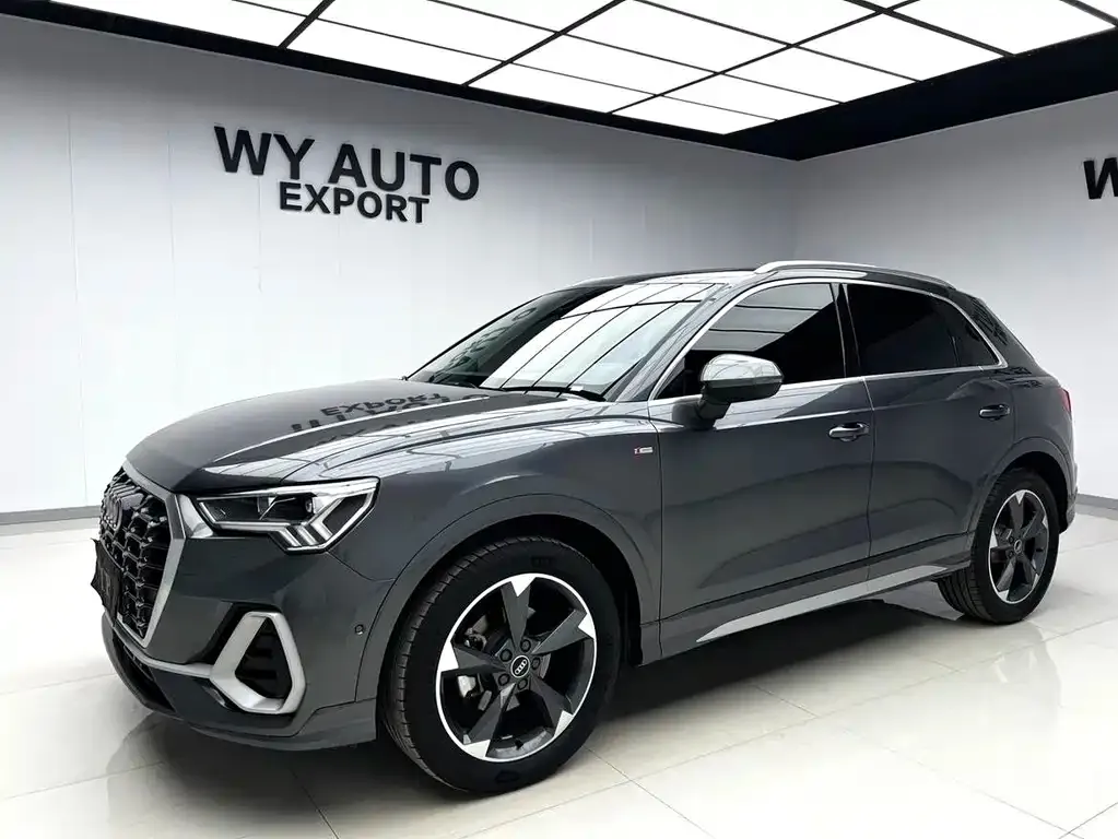 Audi Q3 — фото 1