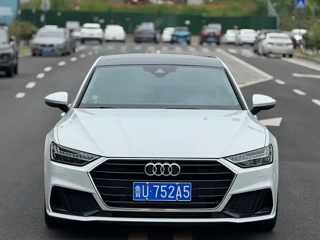 Audi A7 2022 из CN, фото 4