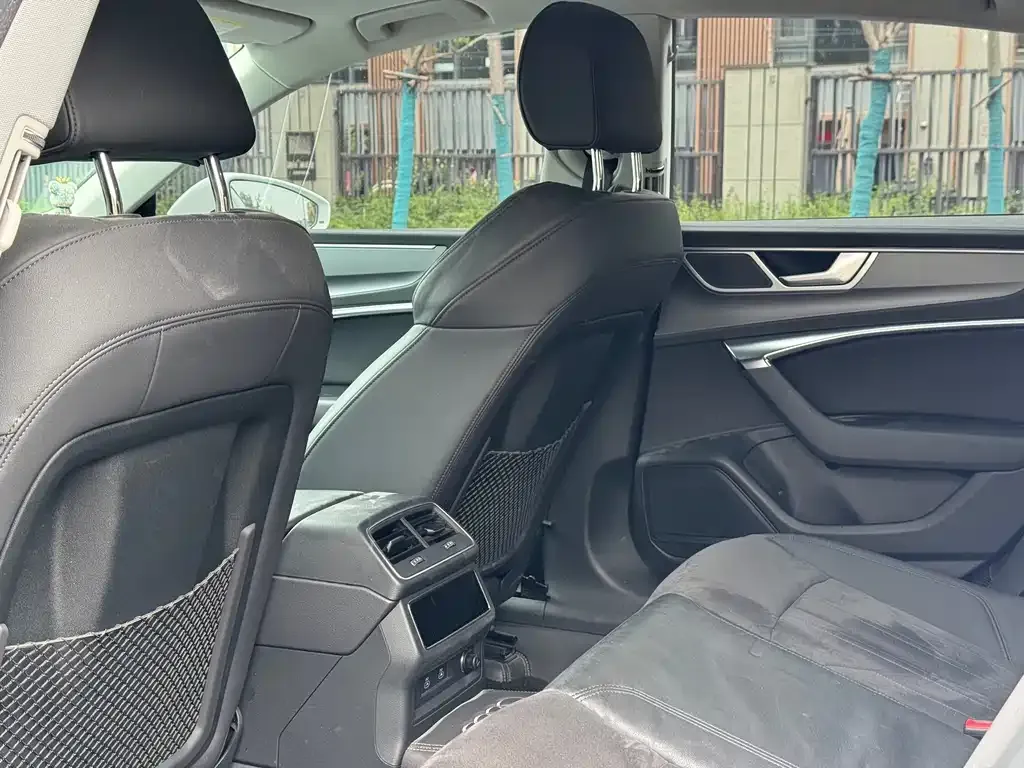 Audi A7 2022 из CN, фото 5