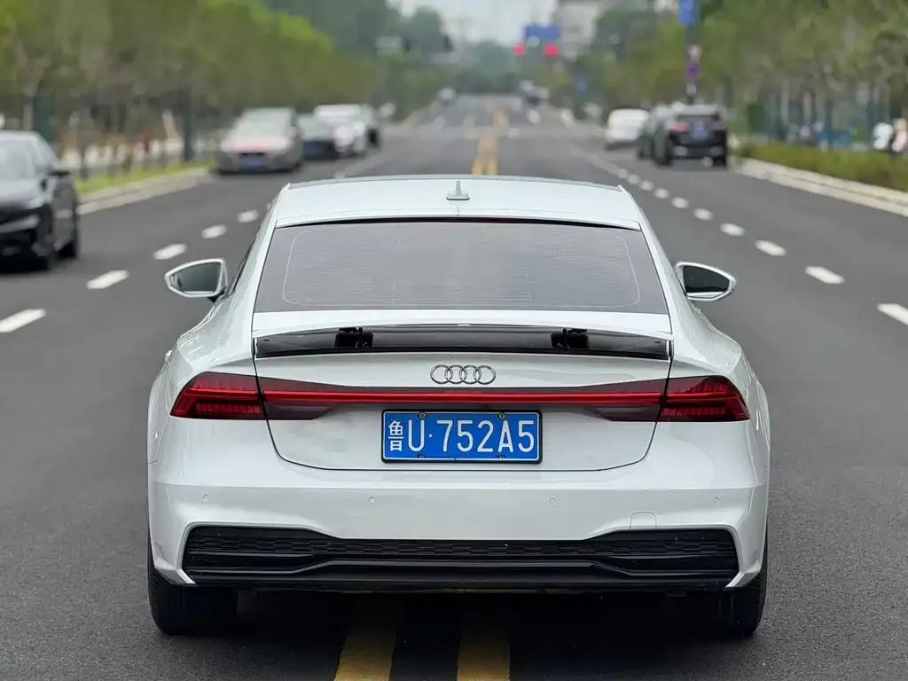 Audi A7 2022 из CN, фото 2