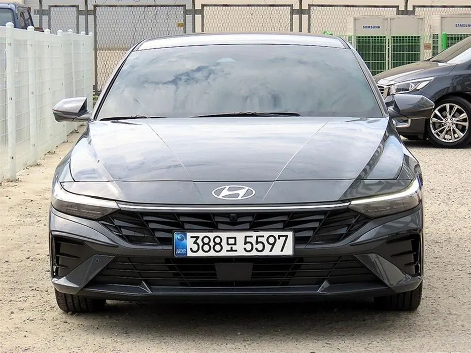 Hyundai AVANTE — фото 1