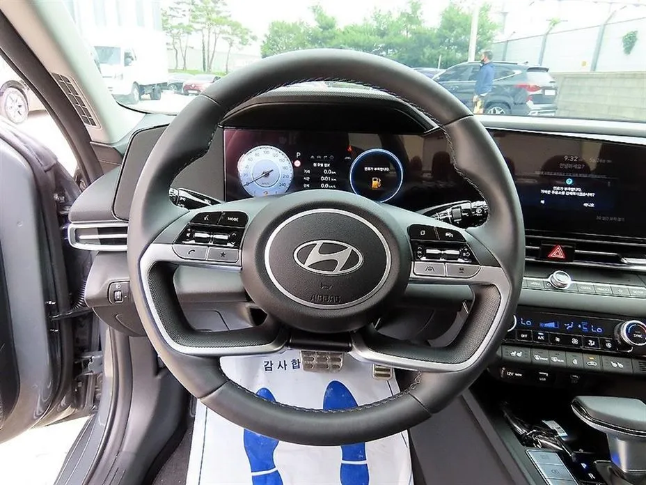 Hyundai AVANTE — фото 8