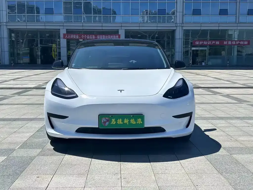 Tesla Model 3 — фото 6