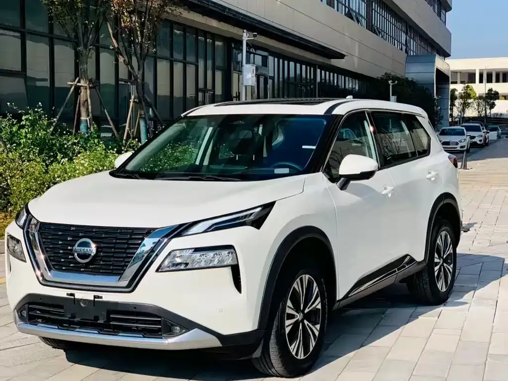 Nissan X-Trail — фото 1