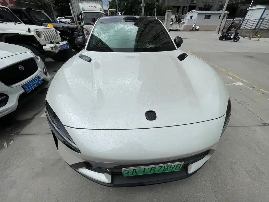 Xiaomi YU7 — фото 2