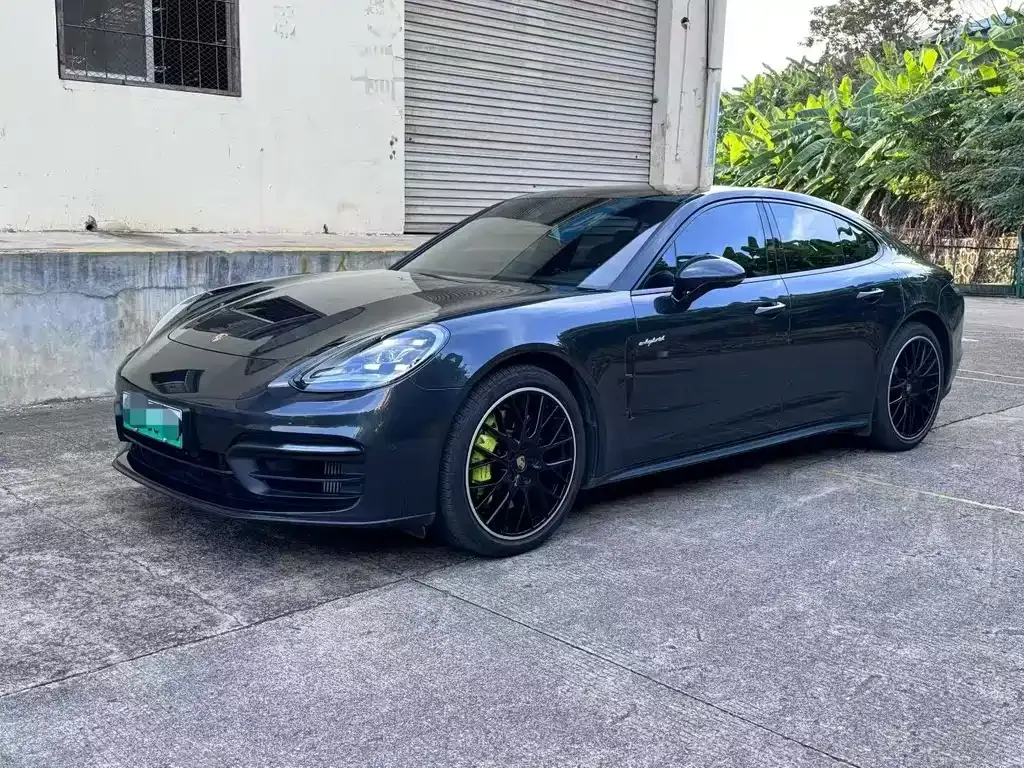 Porsche Panamera Hybrid — фото 1
