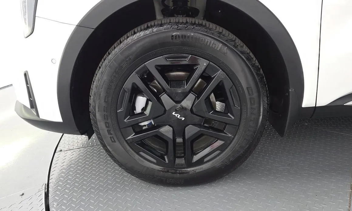 Kia Sorento — фото 7