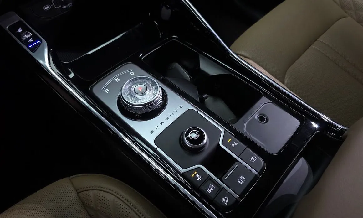 Kia Sorento — фото 6