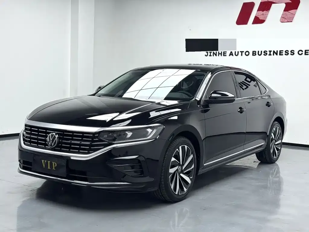 Volkswagen Passat — фото 1