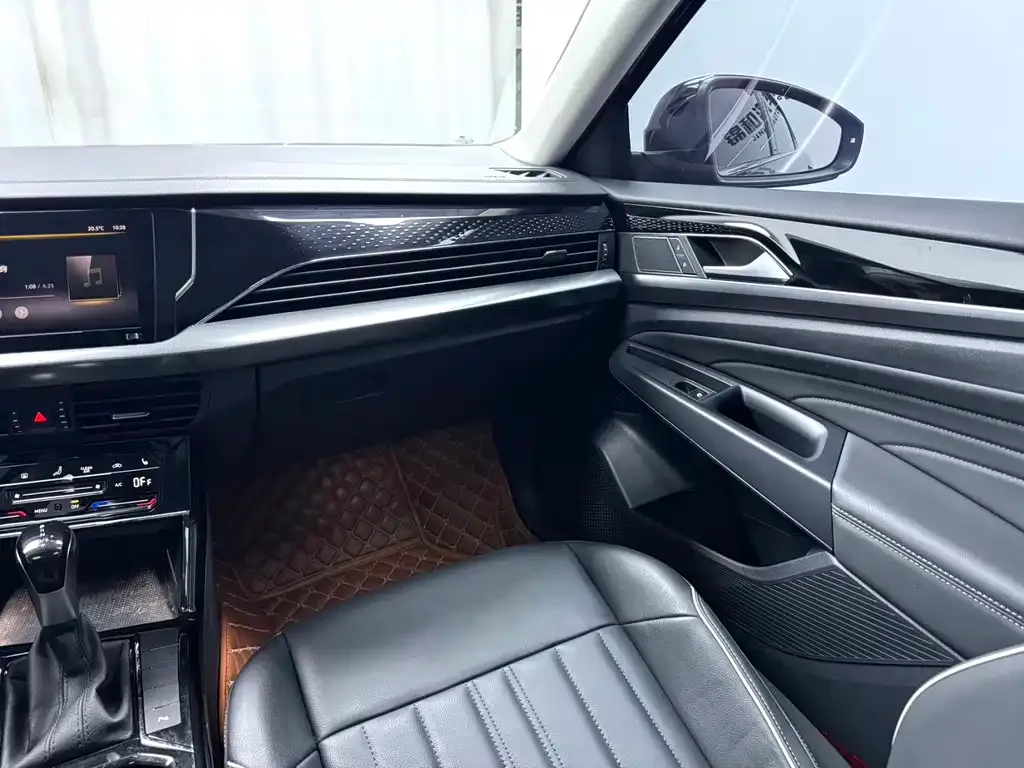Volkswagen Passat — фото 7