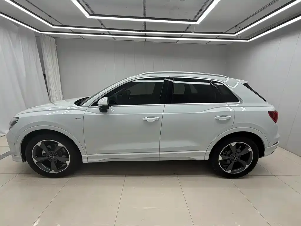 Audi Q3 — фото 3