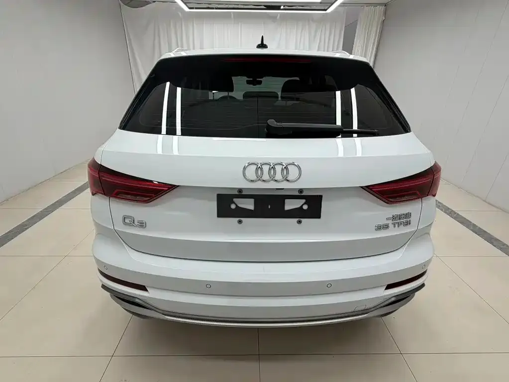 Audi Q3 — фото 4