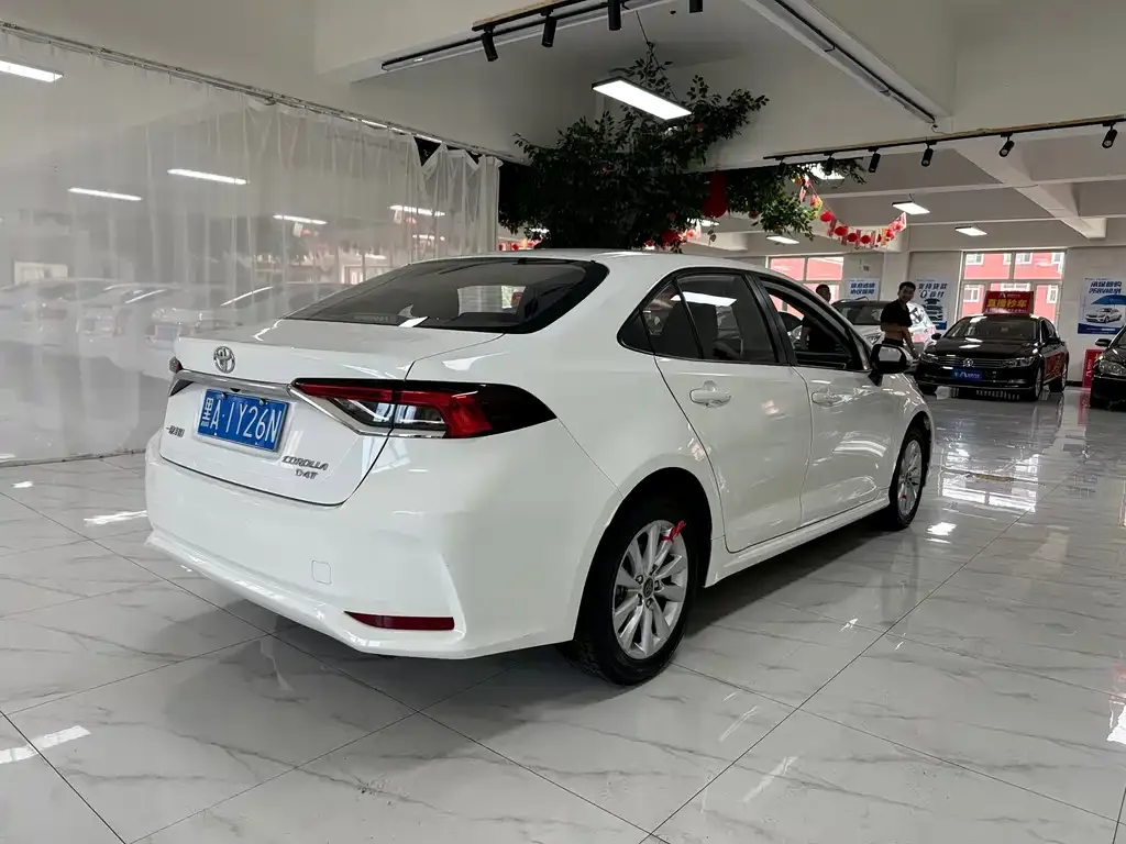 Toyota Corolla 2023 из CN, фото 9