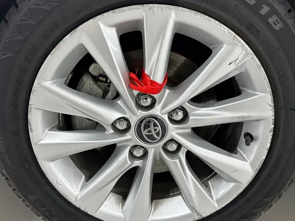 Toyota Corolla 2023 из CN, фото 10