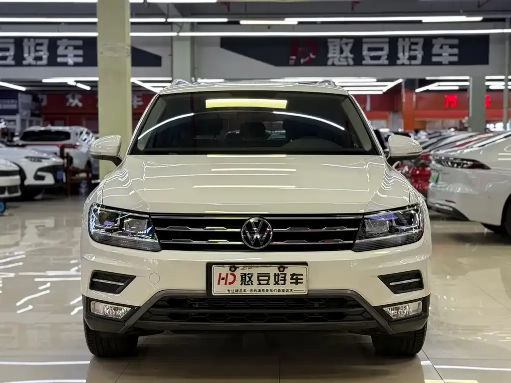 Volkswagen Tiguan L 2021 из CN, фото 3