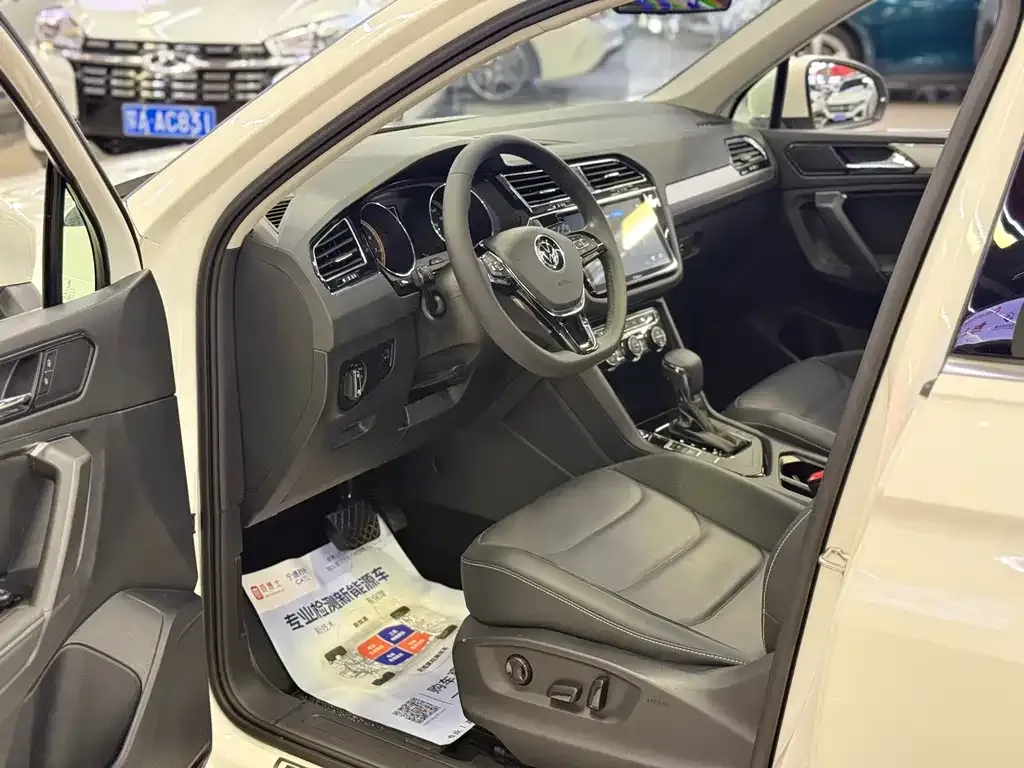 Volkswagen Tiguan L 2021 из CN, фото 7
