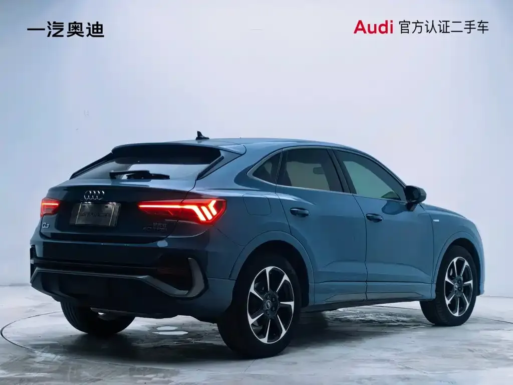 Audi Q3 Sportback — фото 8