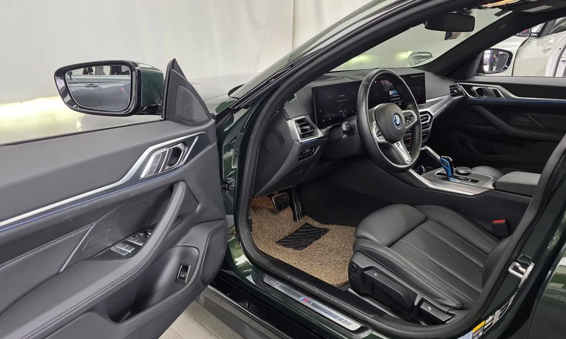 BMW i4 — фото 9