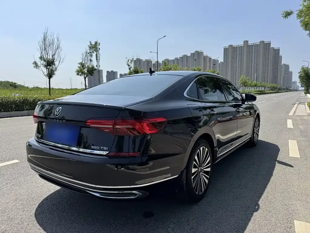 Volkswagen Passat — фото 5