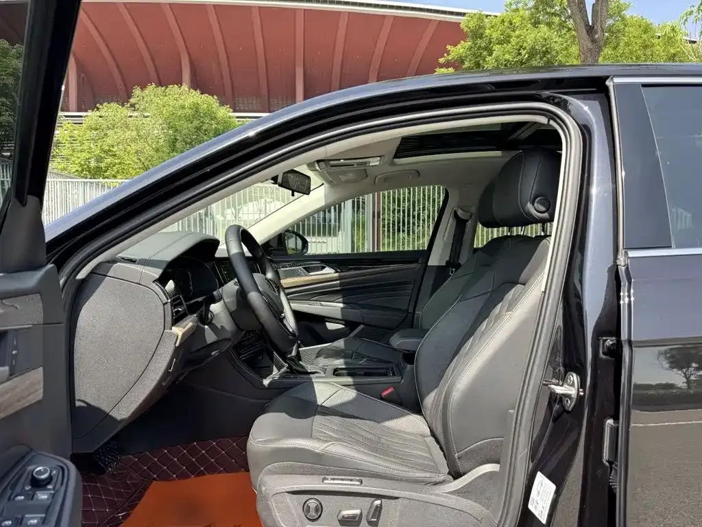 Volkswagen Passat — фото 10