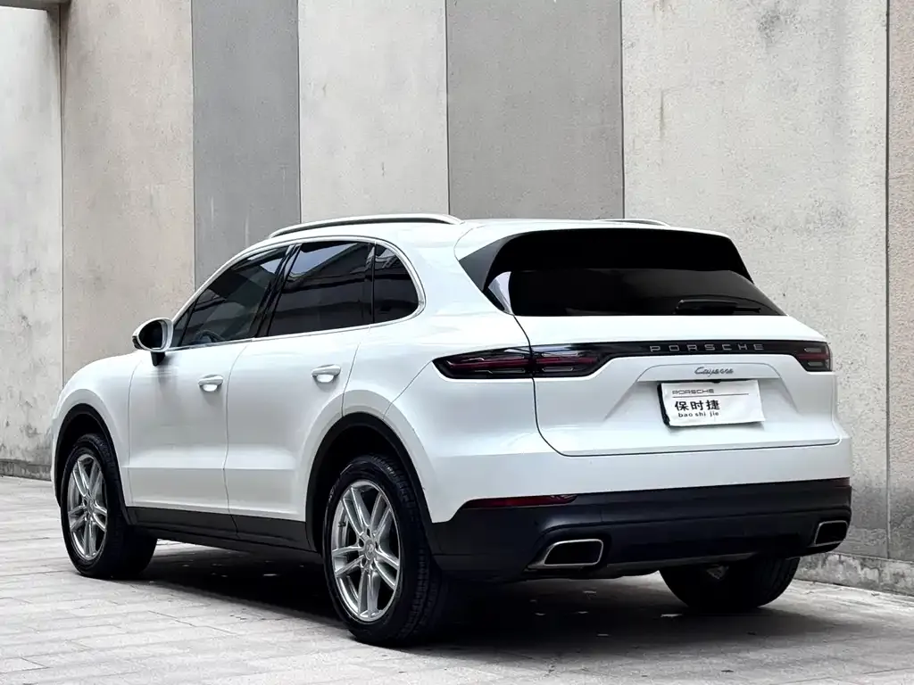 Porsche Cayenne — фото 5
