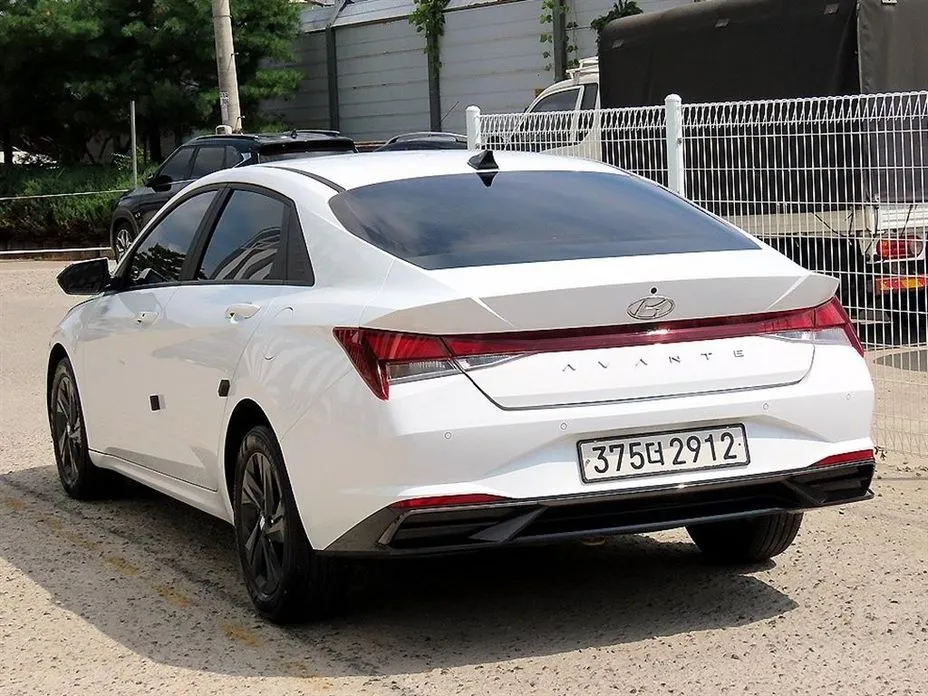 Hyundai AVANTE — фото 10